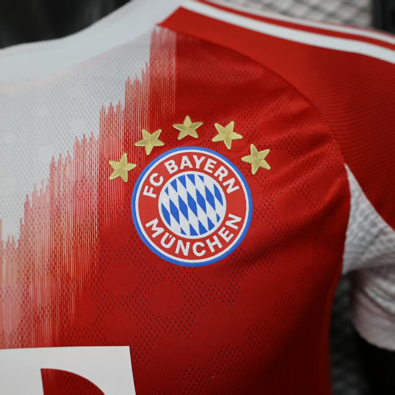 Bayern Monaco Home Jersey 25-26 Player Edition