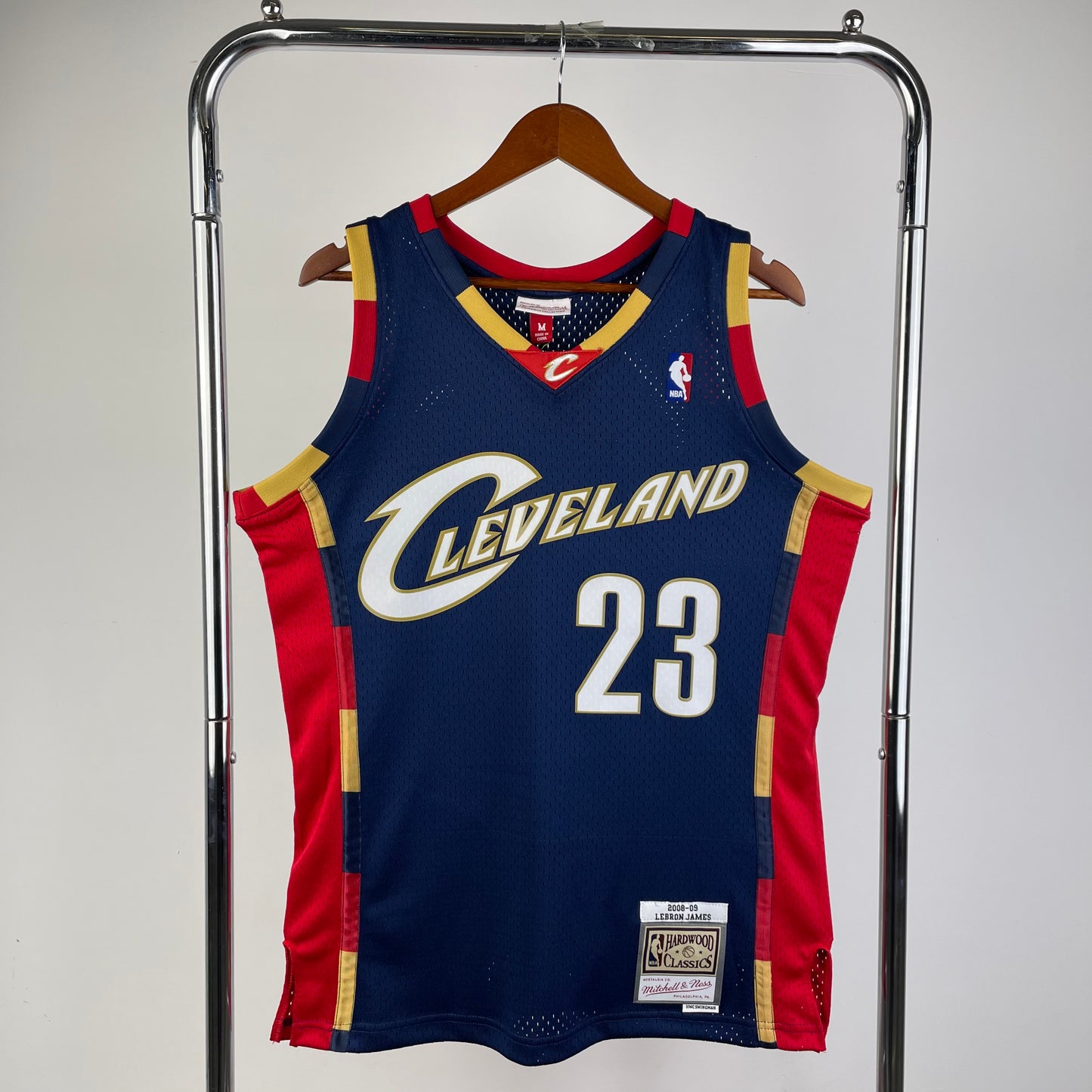 Cleveland Cavs Swingman Retro 2008-09 # James 23