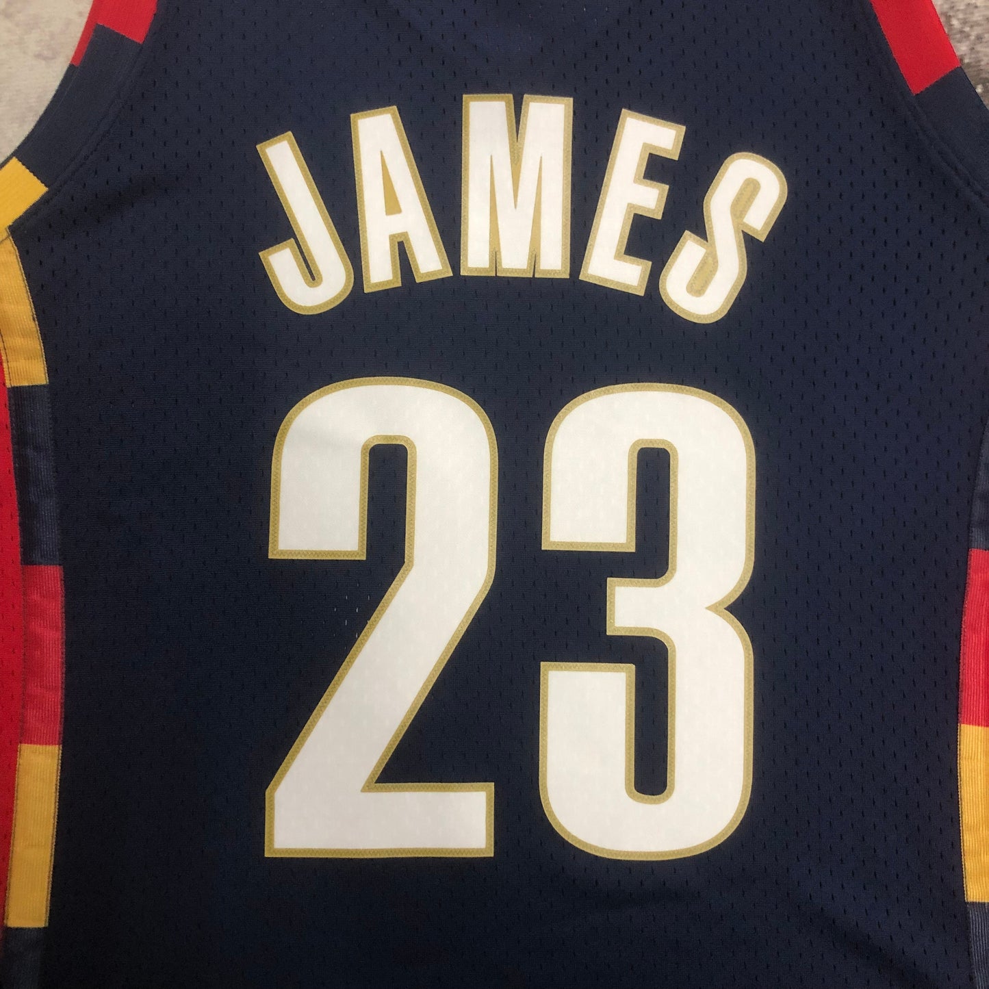 Cleveland Cavs Swingman Retro 2008-09 # James 23