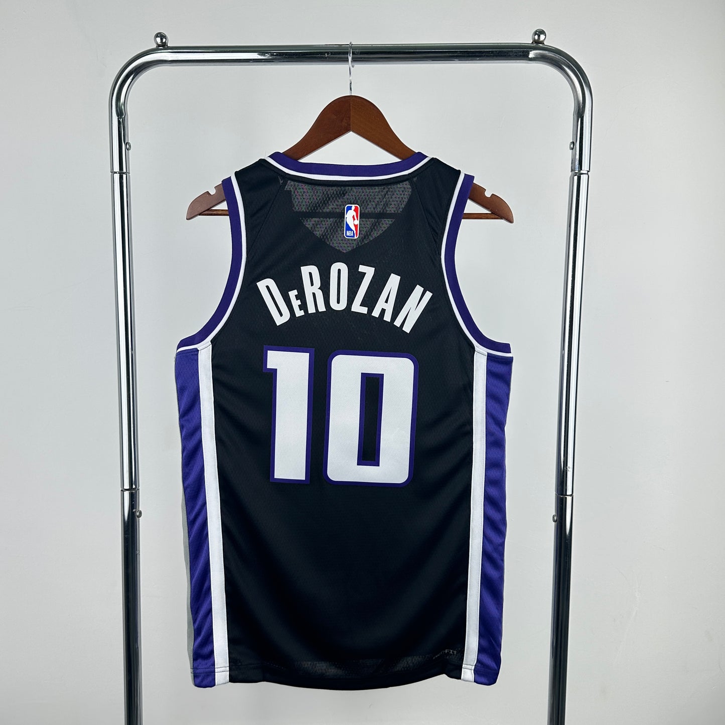 Sacramento Kings Swingman Icon Edition # DeRozan 10