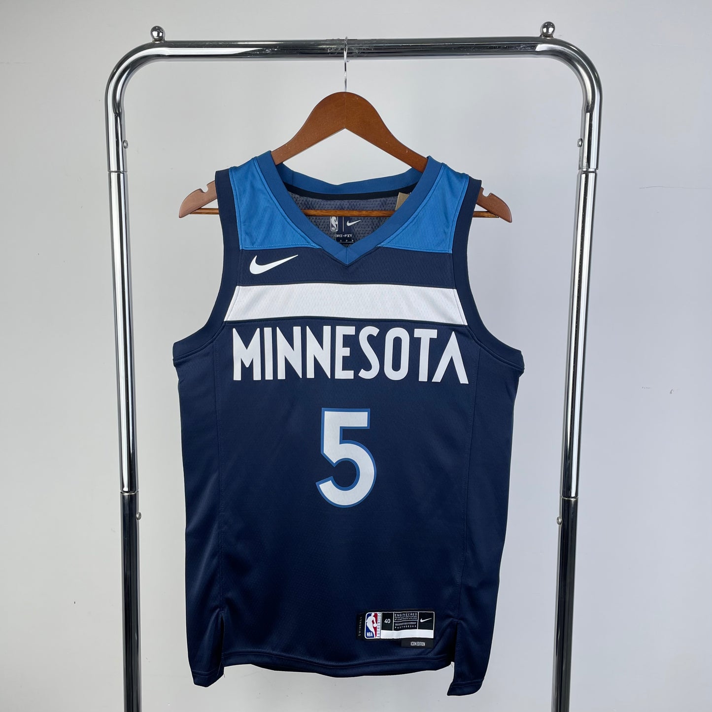 Minnesota T'Wolves Swingman Icon Edition # Edwards 5